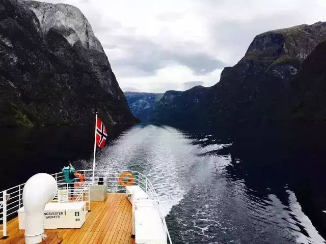 35.webp.jpg 皇冠体育