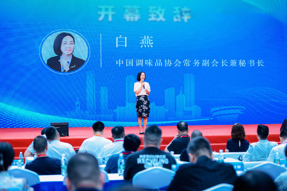 白燕.jpg 皇冠体育