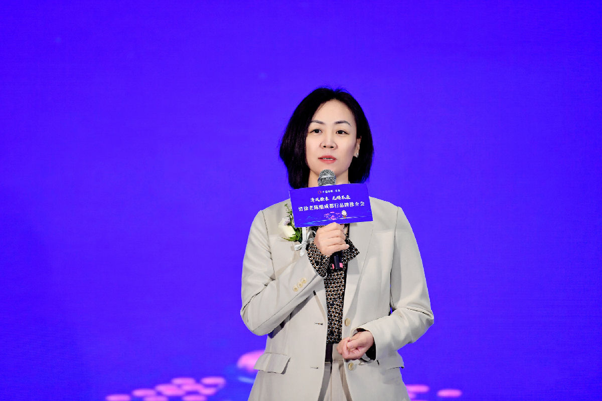 会长_副本.jpg 皇冠体育